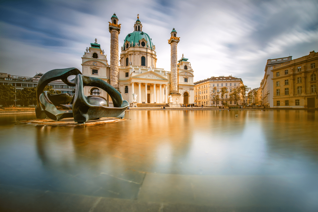 Vienna Austria Sightseeing - AssistAnt