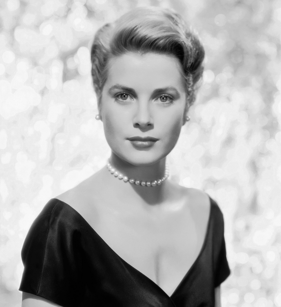 Rose Ball Grace Kelly - AssistAnt Travel