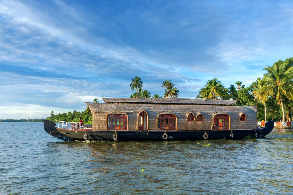 Kumarakom Romantic Getaway - AssistAnt Travel