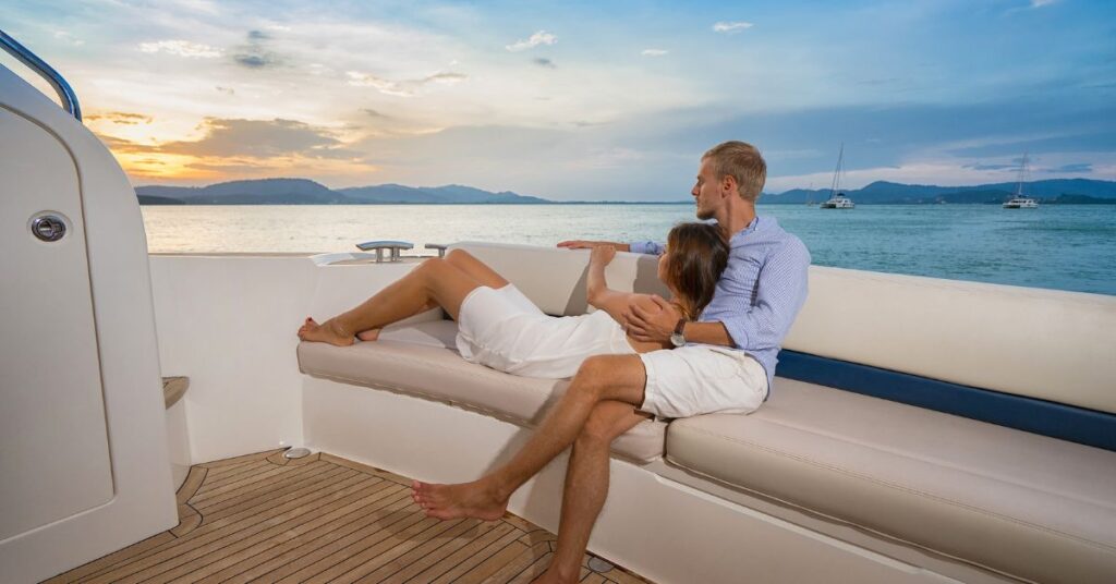 Yacht Charter & Motorboat Rental