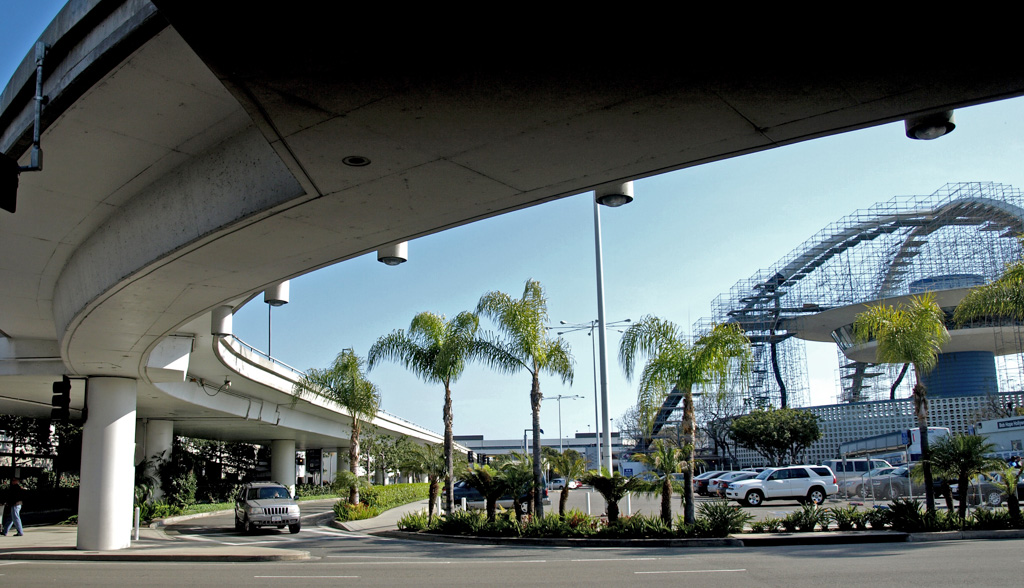 LAX luxury transportation