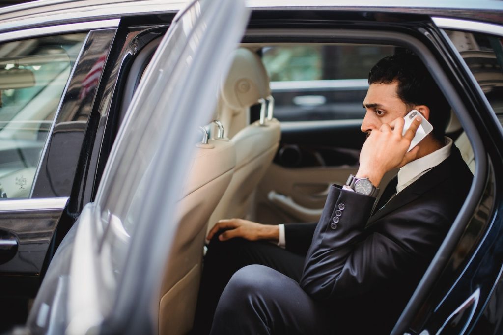 chauffeur service in dubai